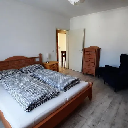 Ruhig Gelegene 2-Zi Fewo, Wallbox, Balkon Essen Exterior photo