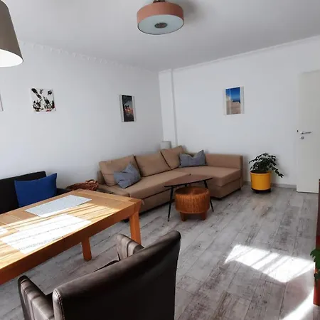 Ruhig Gelegene 2-Zi Fewo, Wallbox, Balkon Essen Exterior photo