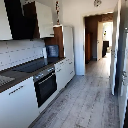 Ruhig Gelegene 2-Zi Fewo, Wallbox, Balkon Essen Exterior photo