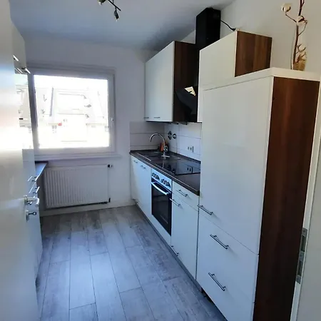 Ruhig Gelegene 2-Zi Fewo, Wallbox, Balkon Essen Exterior photo