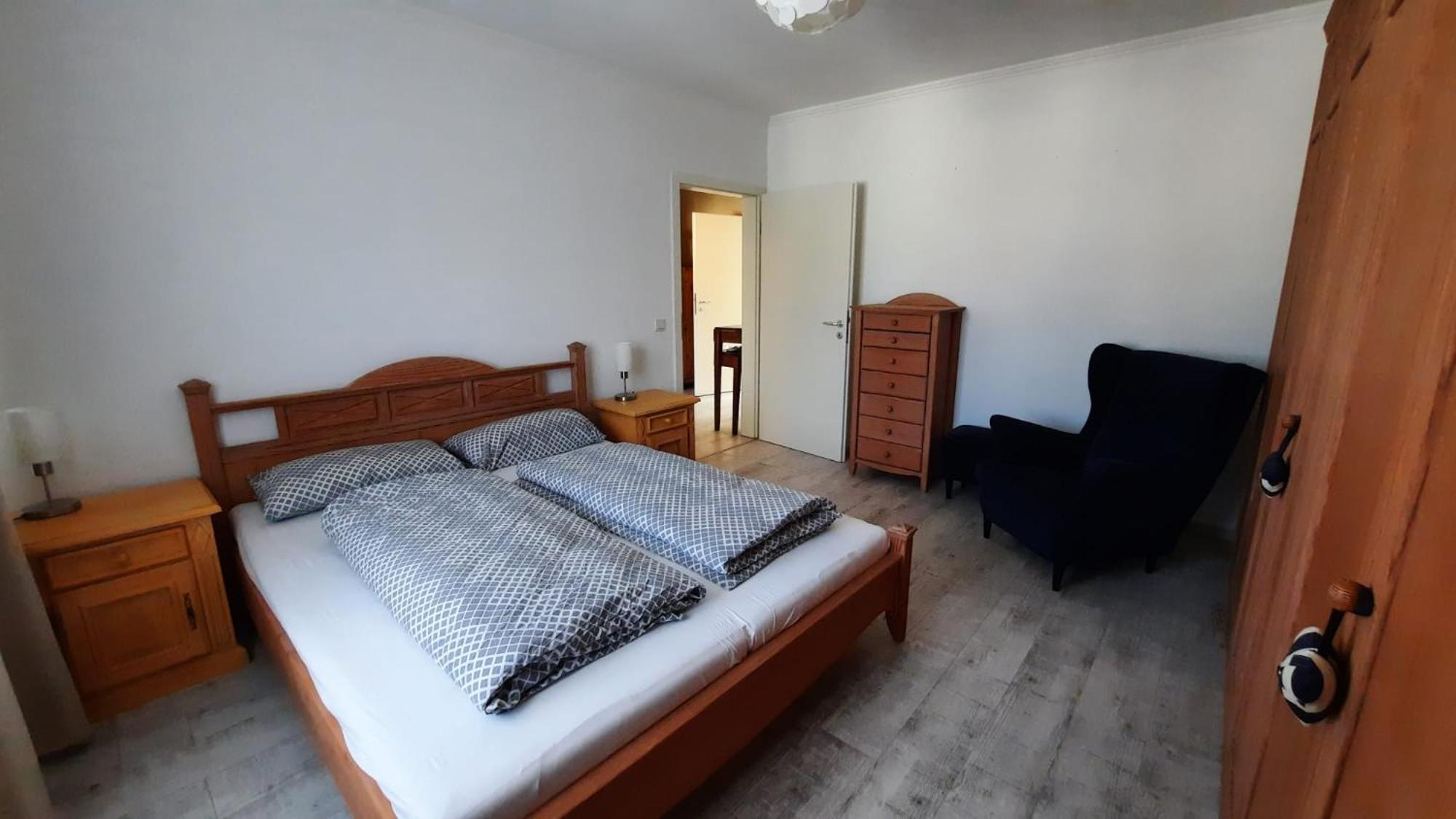 Ruhig Gelegene 2-zi Fewo, Wallbox, Balkon Apartment *