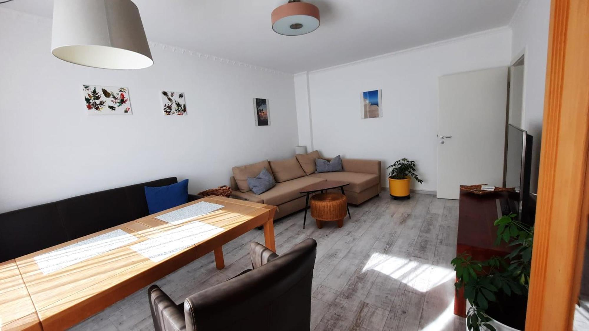 Apartment Ruhig Gelegene 2-zi Fewo, Wallbox, Balkon *