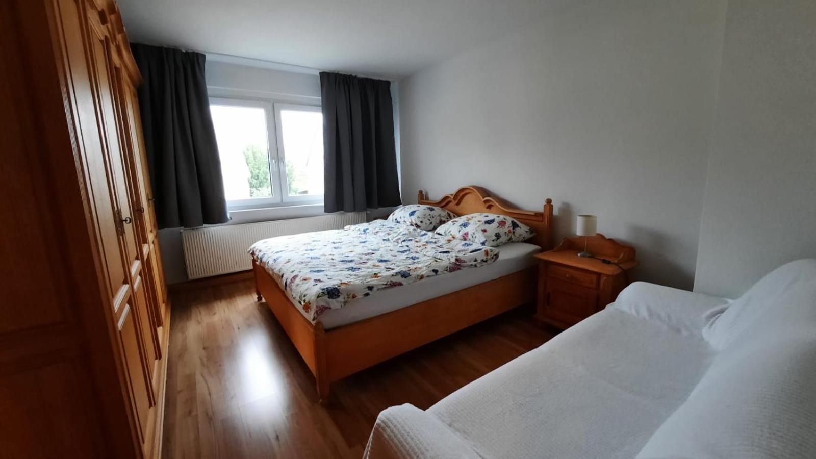 Apartment Ruhig Gelegene 2-zi Fewo, Wallbox, Balkon *