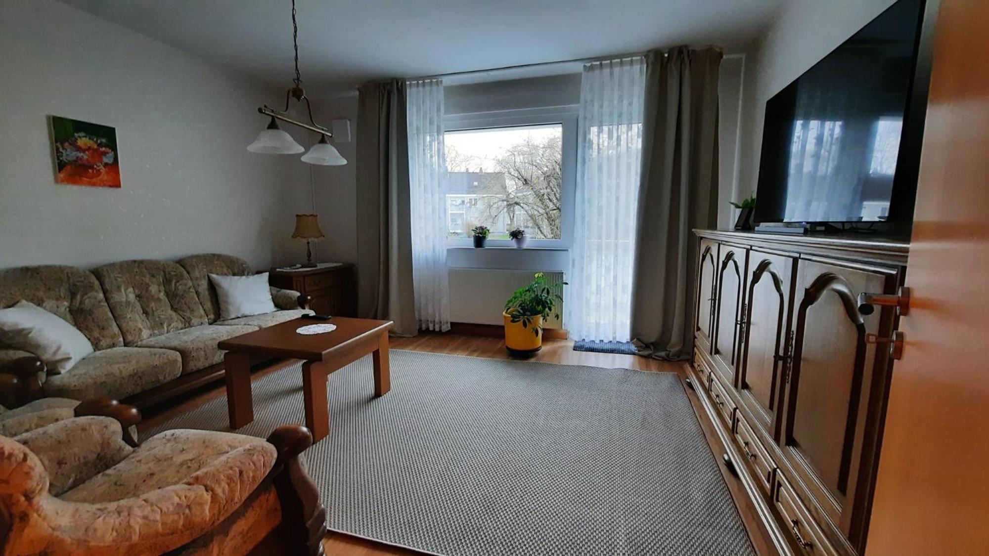 Ruhig Gelegene 2-zi Fewo, Wallbox, Balkon Apartment Essen