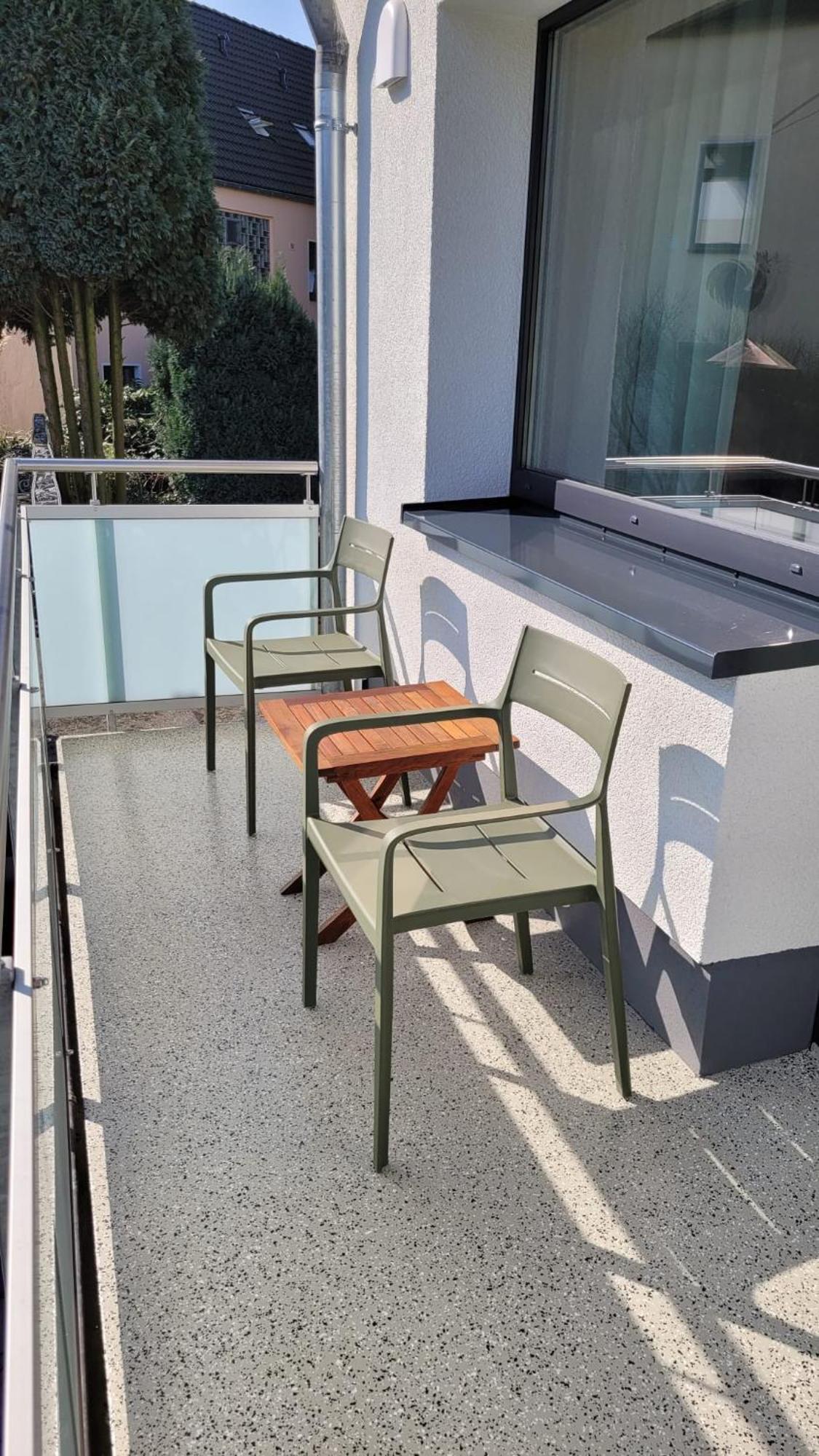 Apartment Ruhig Gelegene 2-zi Fewo, Wallbox, Balkon